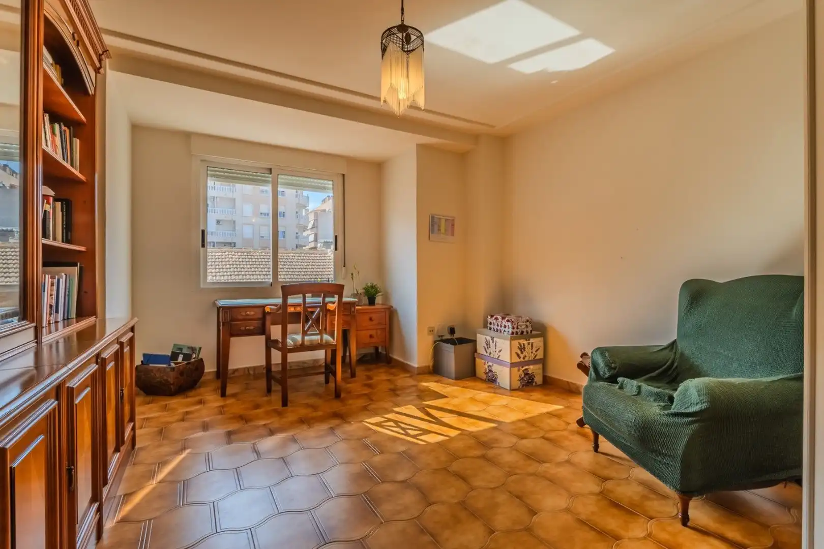 Wohnzimmer von Maisonette zum Verkauf in Guardamar del Segura mit Klimaanlage, Heizung und Möbliert