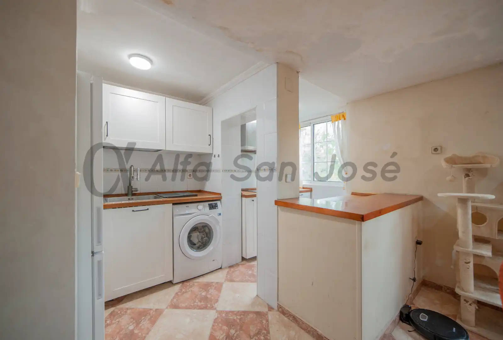Kitchen of Flat for sale in Sevilla  with Furnished and Oven