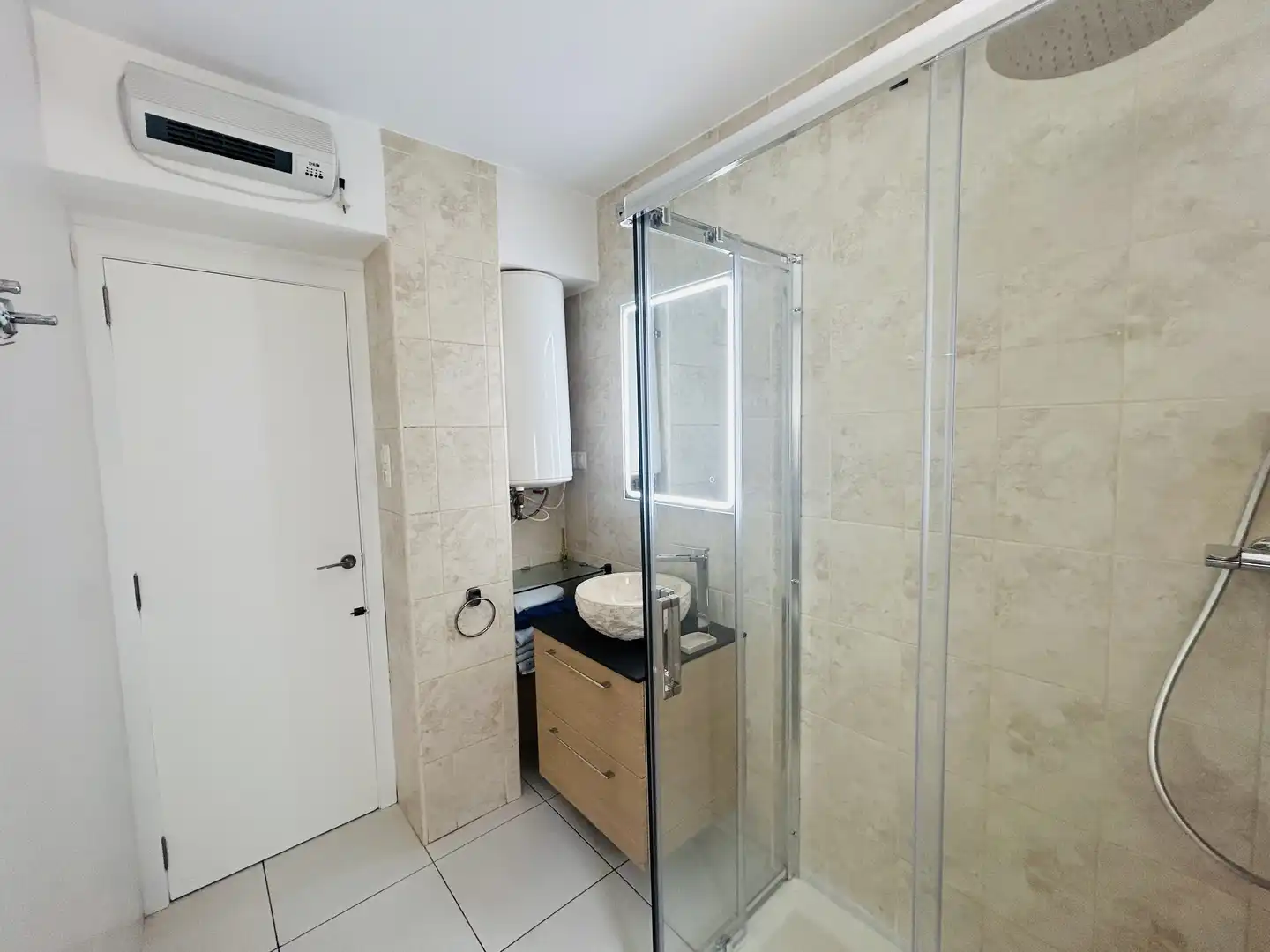 Bathroom of Flat for rent in Dénia  with Heating, Terrace and Furnished