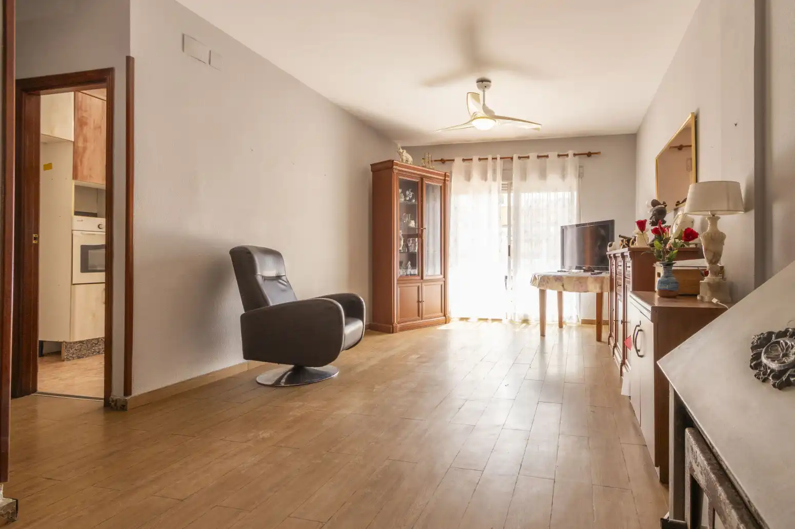 Living room of Houses for sale in Valencia  with Heating, Terrace and Storage room