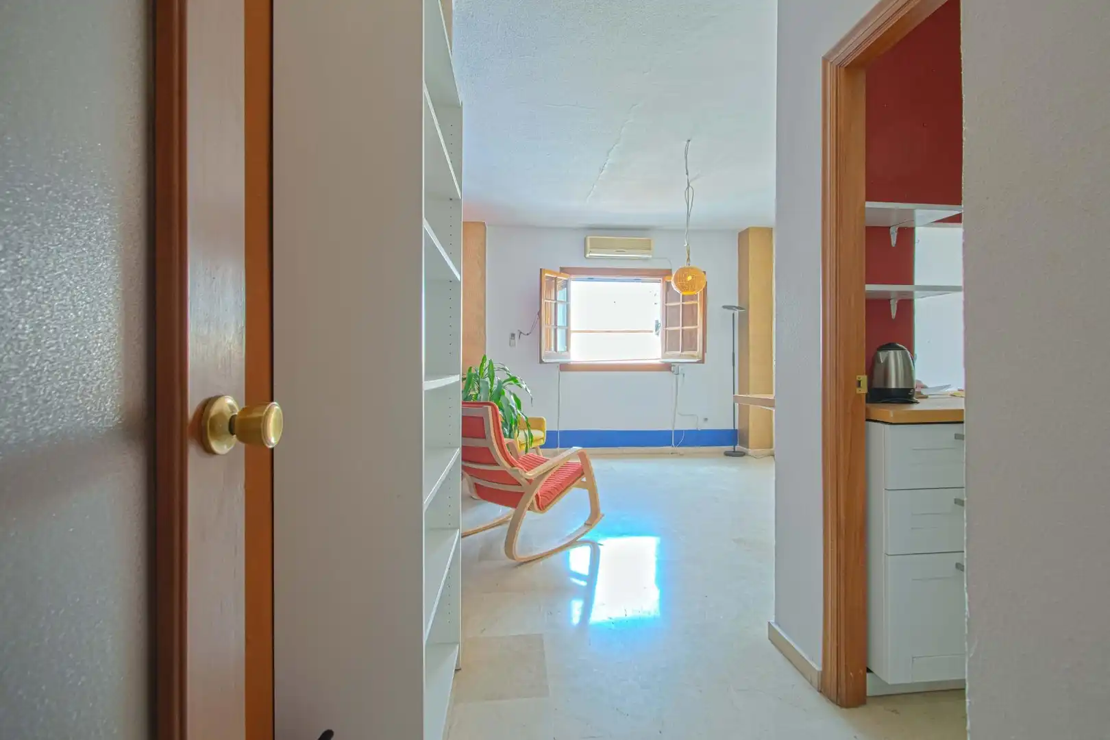 Küche von Wohnung zum Verkauf in Sevilla mit Klimaanlage, Terrasse und Abstellraum