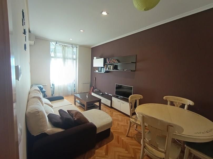 Living room of Flat for sale in  Madrid Capital