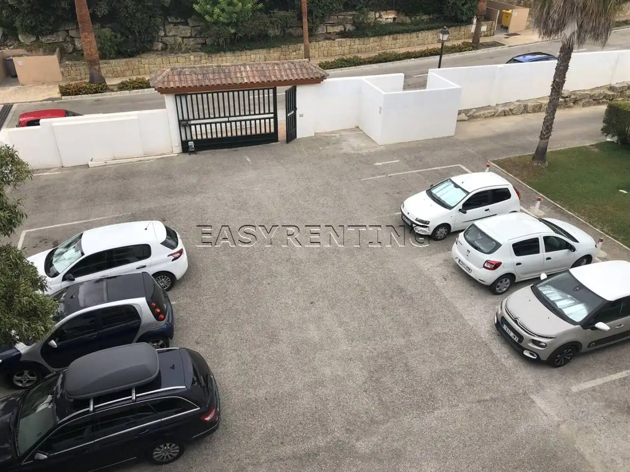 Aparcament de Apartament de lloguer en La Alcaidesa amb Terrassa, Moblat i Piscina comunitària