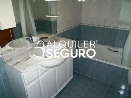 Piso de alquiler en Valle de Ayora, Barrio de Benicalap