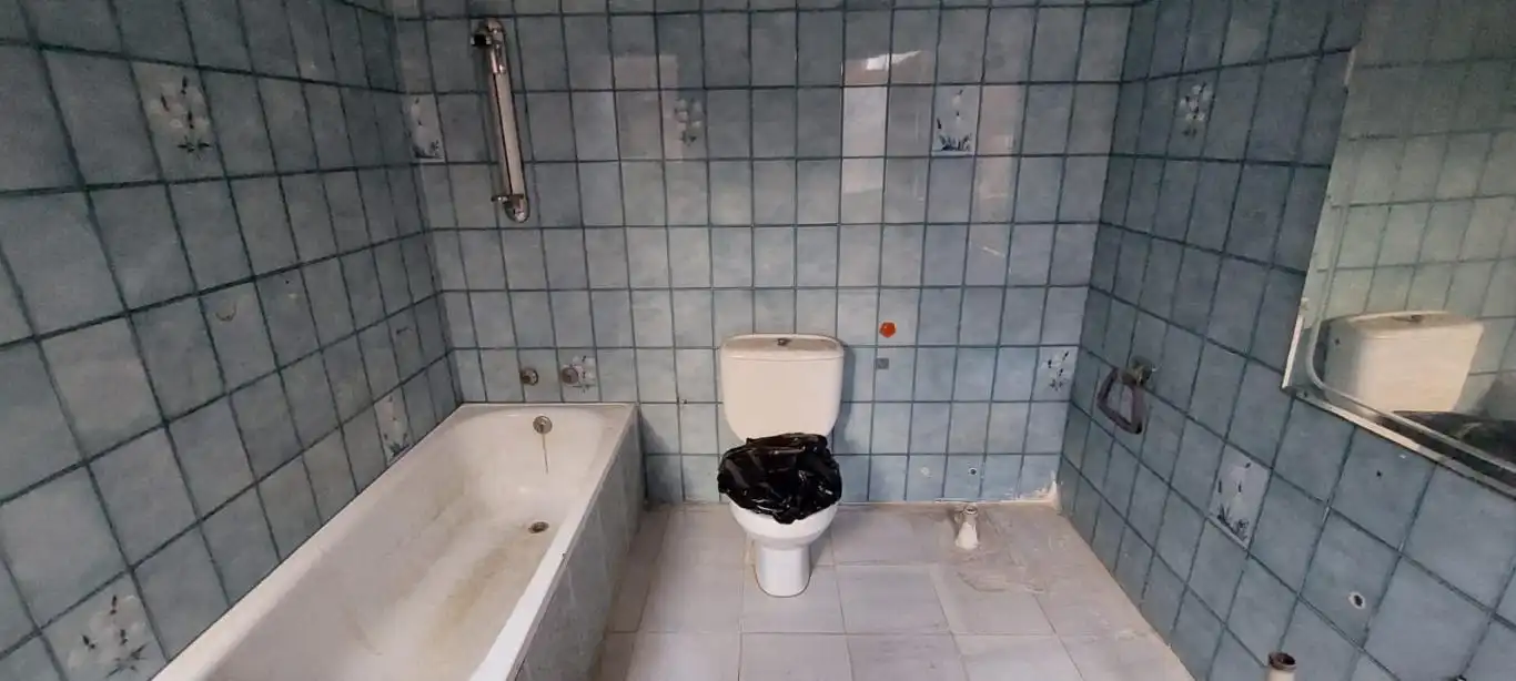 Bathroom of Flat for sale in Sevilla