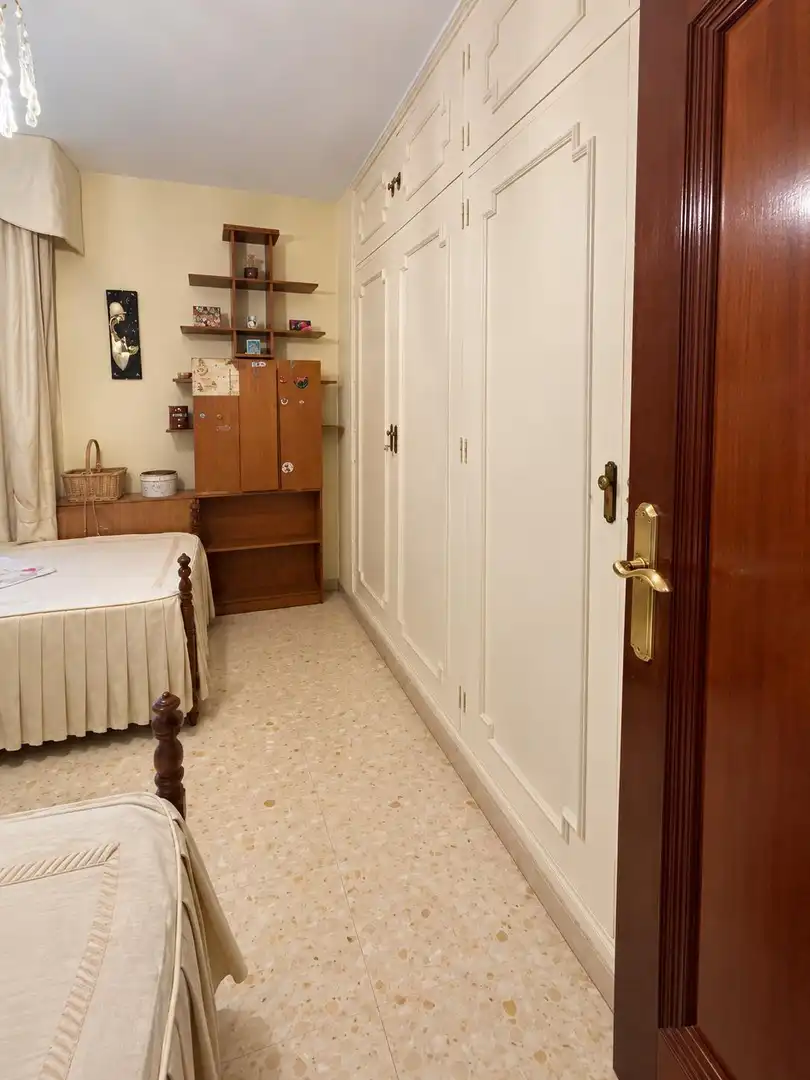 Piso de alquiler en Poniente-Sur