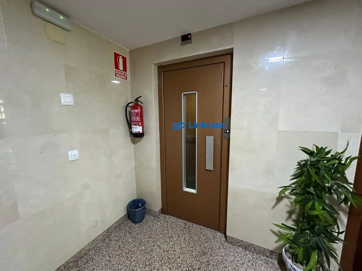 Piso en venta en Madrid con Calefacción, Terraza y Amueblado