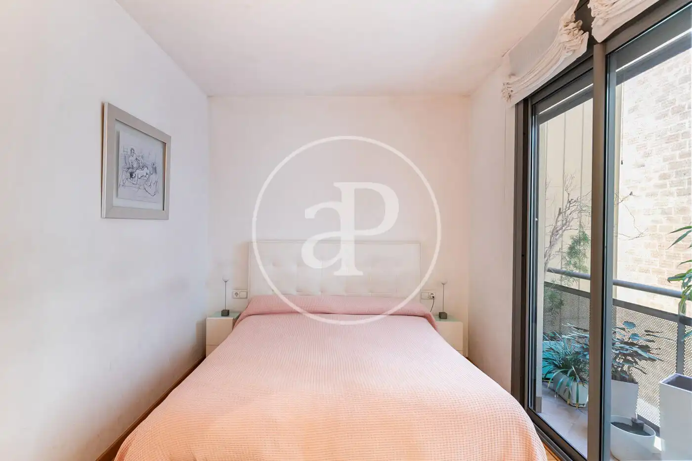 Casa adosada en venta en Passatge de Puigmadrona, El Camp de l'Arpa del Clot