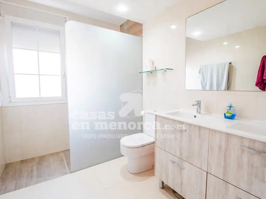 Bany de Casa o xalet en venda en Maó - Mahón amb Aire condicionat, Jardí privat i Terrassa