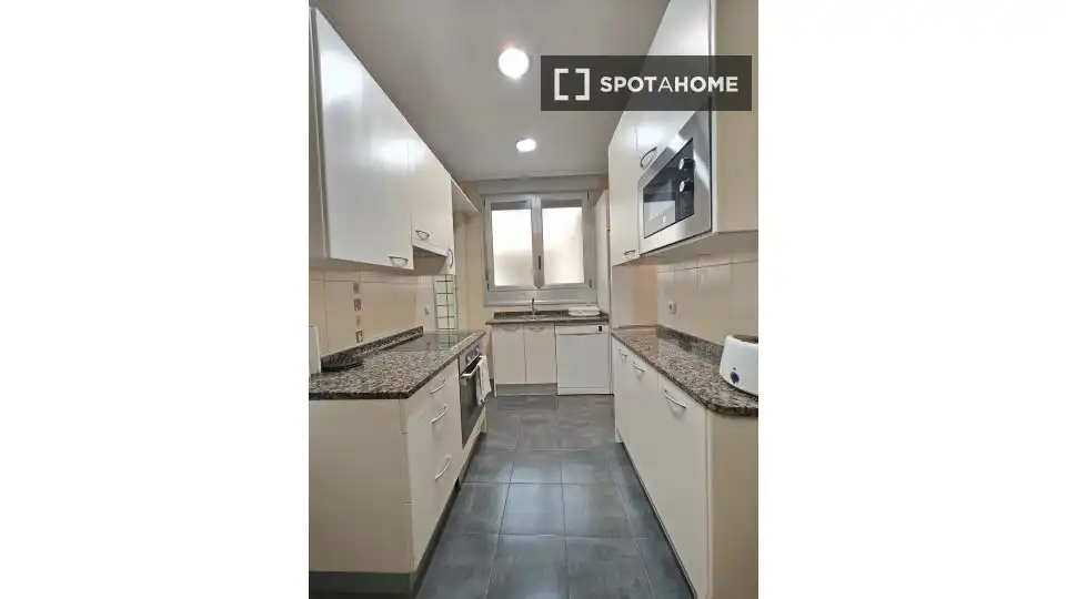 Kitchen of Flat for rent in Bilbao   with Air Conditioner, Heating and Furnished