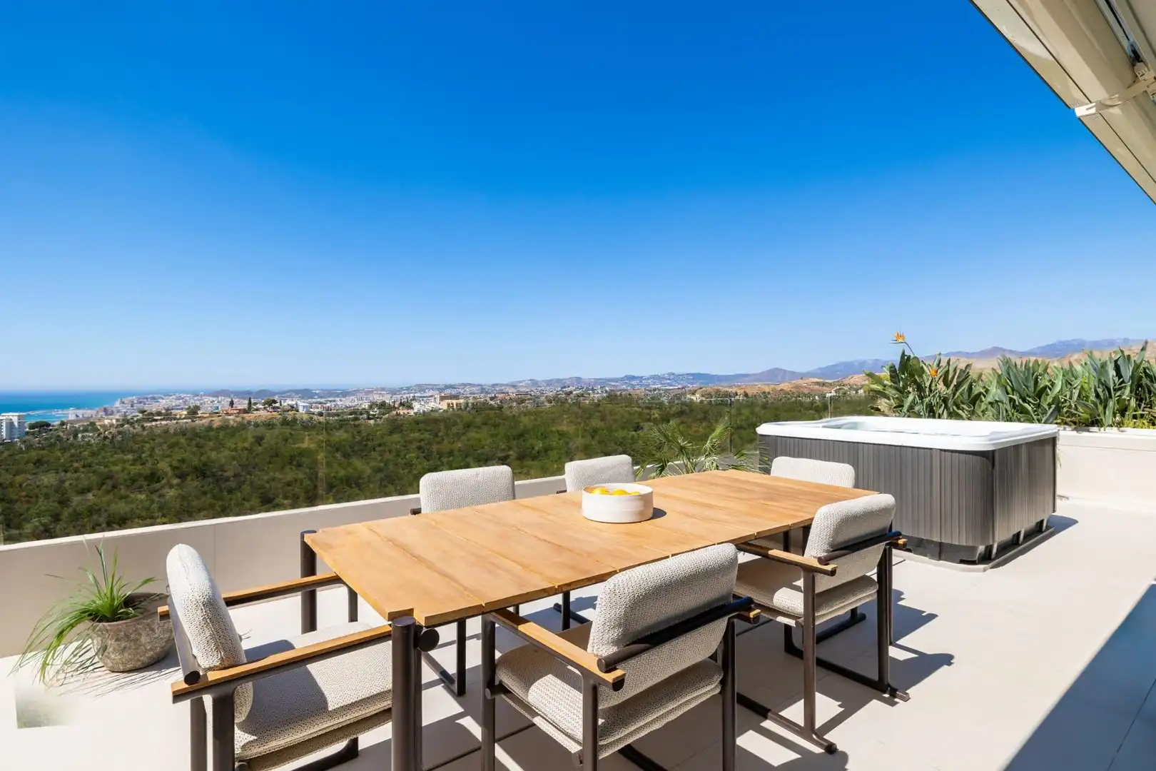 Apartment with pool for sale in Avenida Avenida de Fuengirola, imagen 9