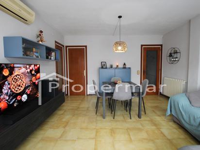Sala d'estar de Pis en venda en Cardedeu amb Aire condicionat, Calefacció i Forn