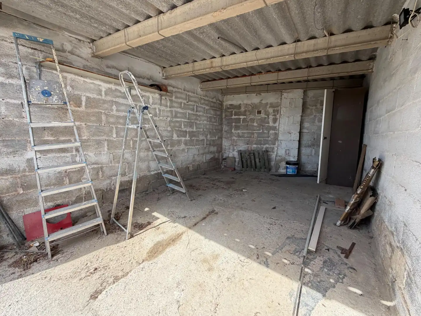 Casa o xalet en venda en Villar del Arzobispo amb Aire condicionat, Jardí privat i Terrassa