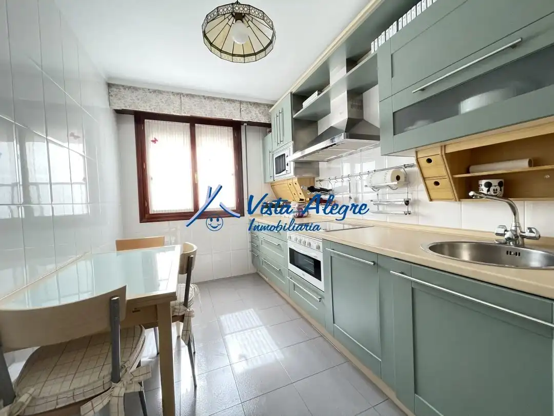 Cocina de Piso de alquiler en Haro con Calefacción, Terraza y Trastero
