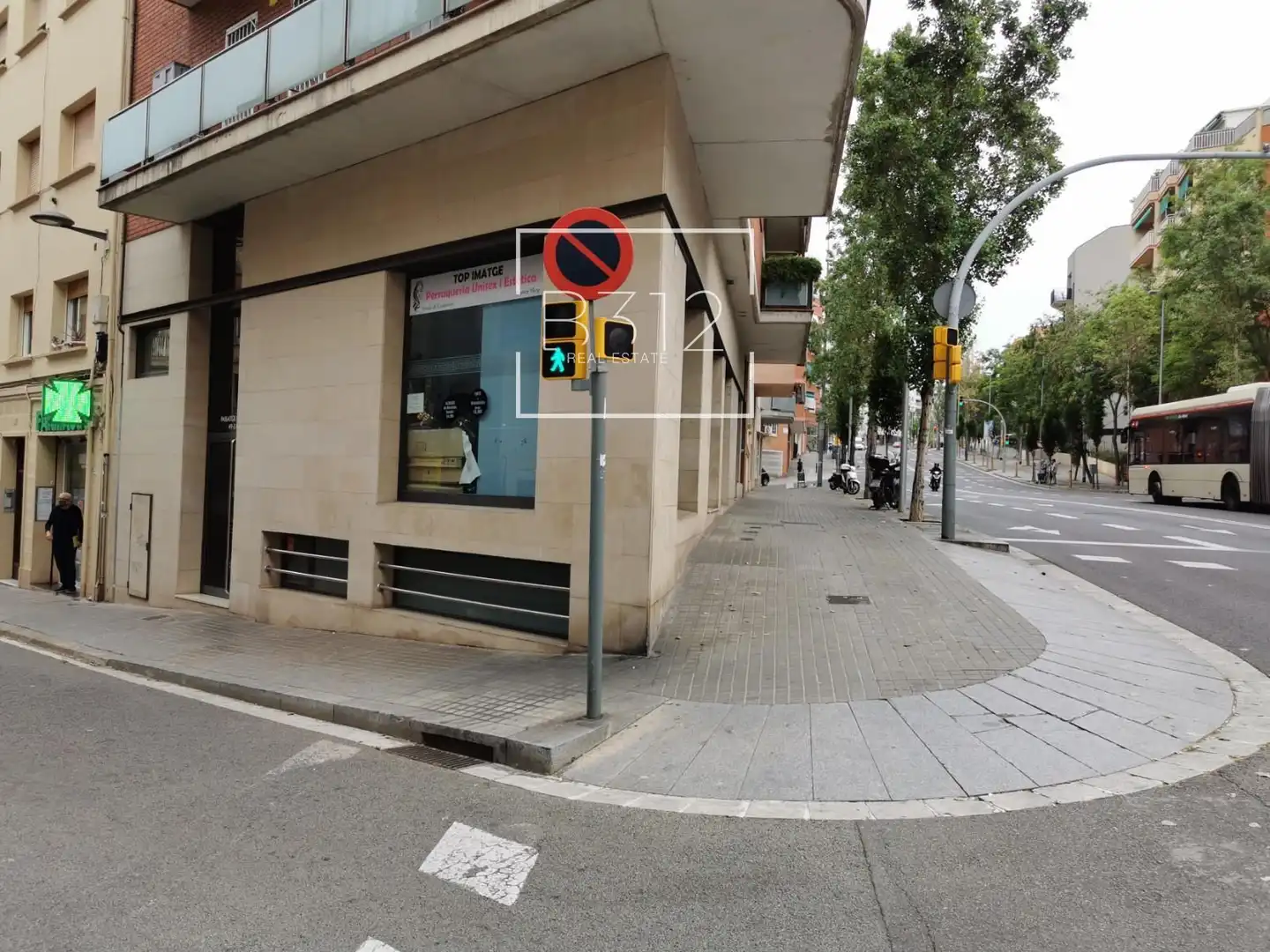 Local comercial en venda a Llivia, imagen 5