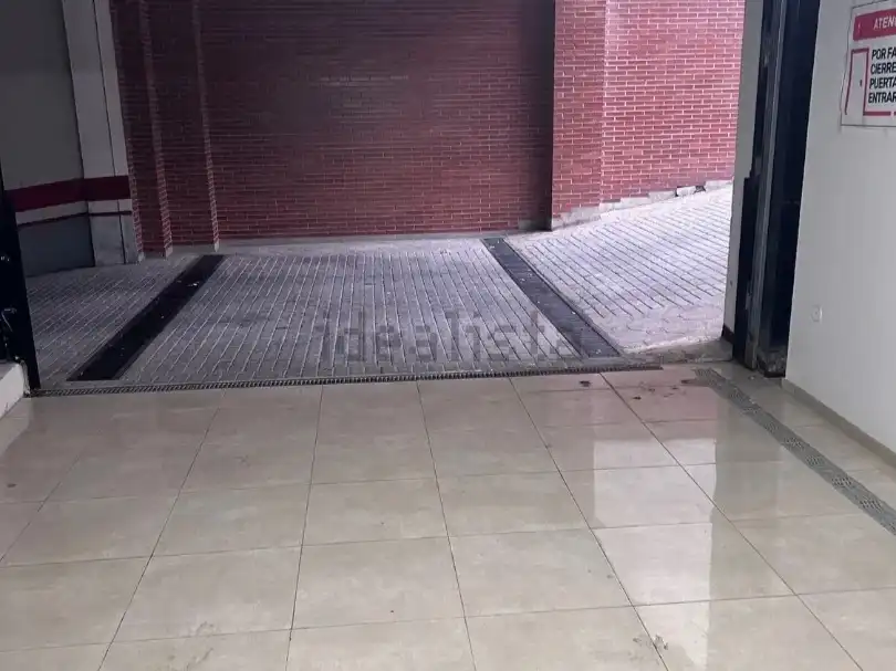 Parking de Trastero de alquiler en Madrid con Alarma
