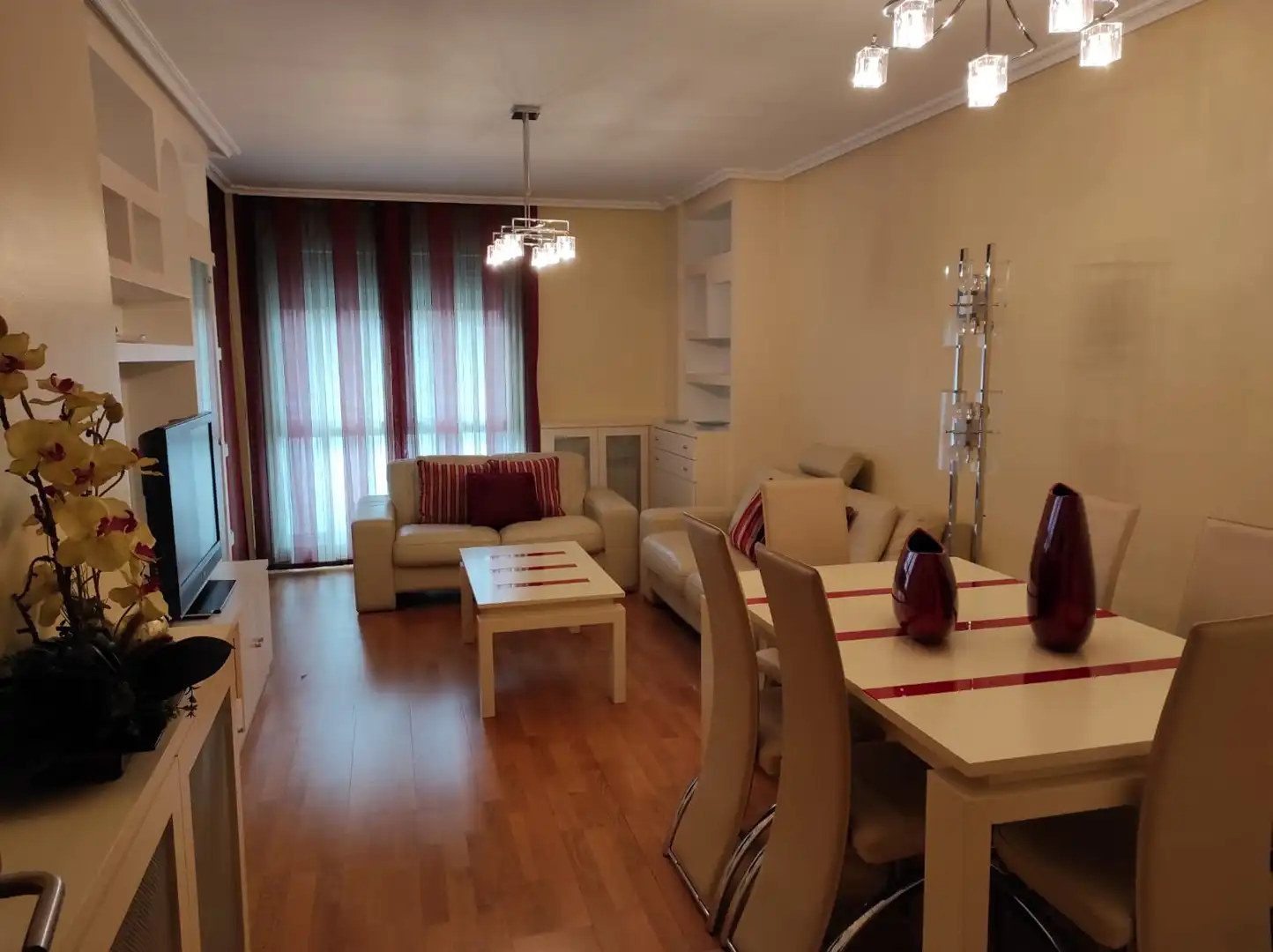 Sala d'estar de Pis de lloguer en Zaragoza amb Aire condicionat, Calefacció i Parquet