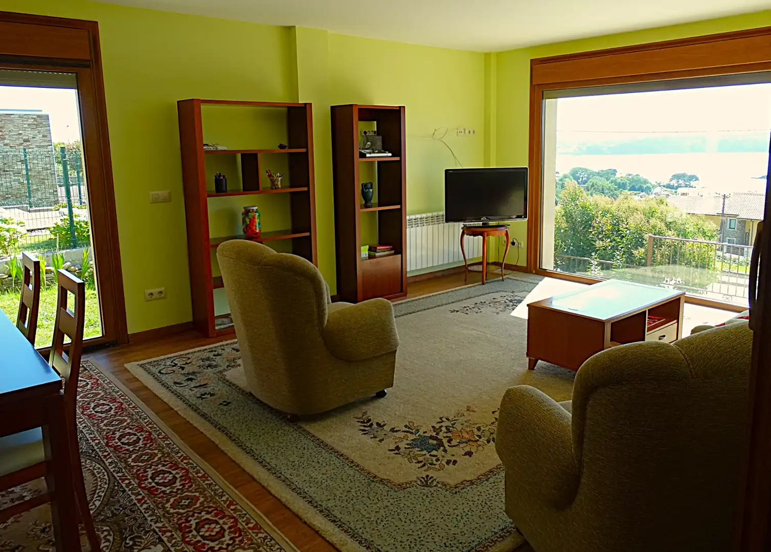 Sala d'estar de Casa o xalet en venda en Miño amb Calefacció, Parquet i Terrassa