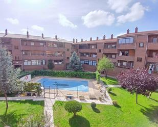 Außenansicht von Wohnung miete in Manzanares El Real mit Terrasse