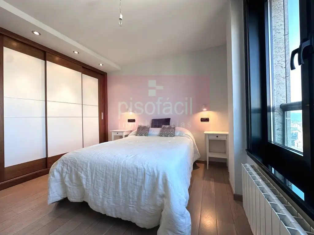 Bedroom of Flat for rent in Lugo