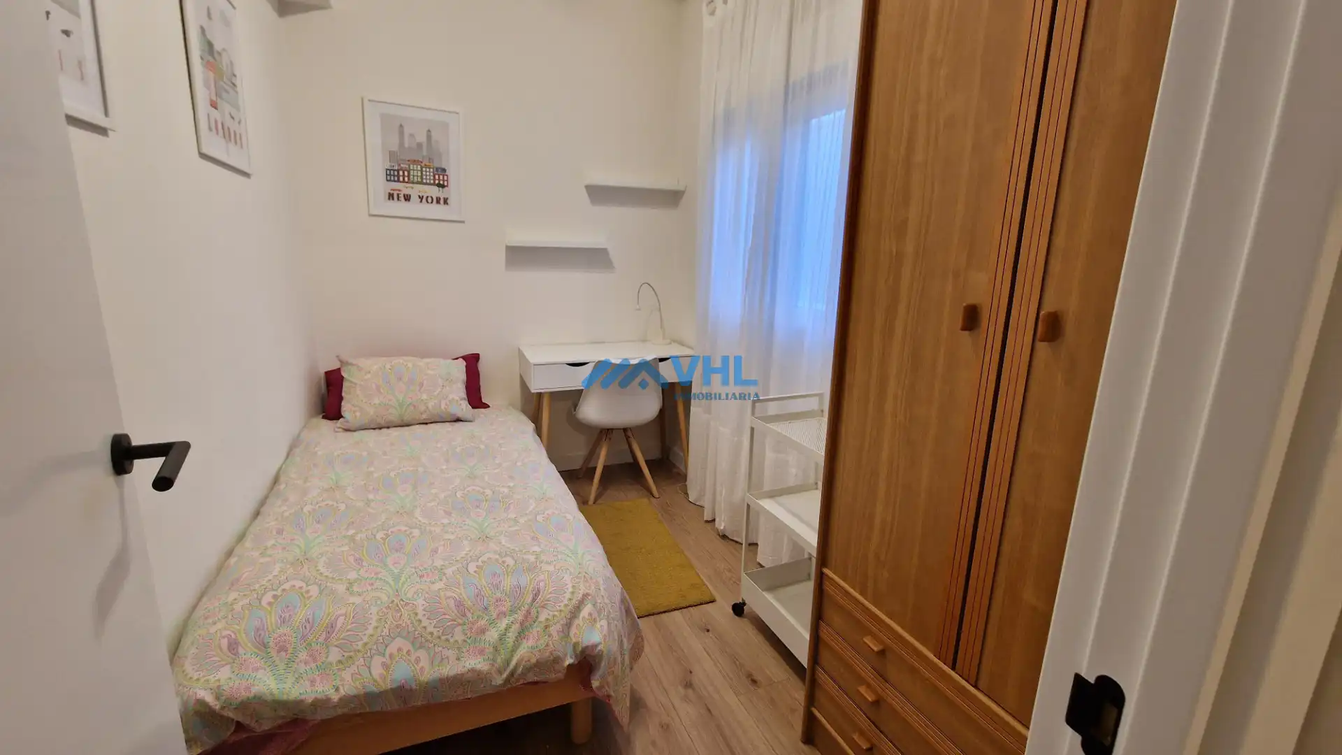 Habitación de Piso de alquiler en Castro-Urdiales con Calefacción, Amueblado y Balcón