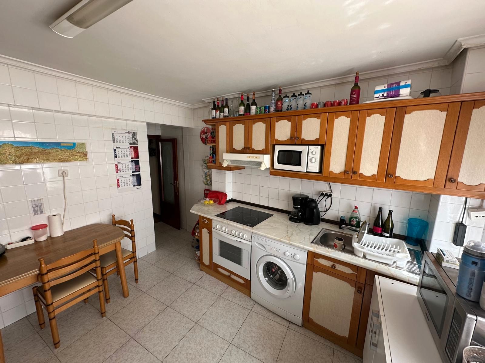 Kitchen of Apartment for sale in Burgos Capital  with Heating