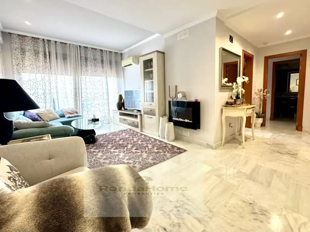 Dúplex con ascensor en venta en Los Flamingos, imagen 2