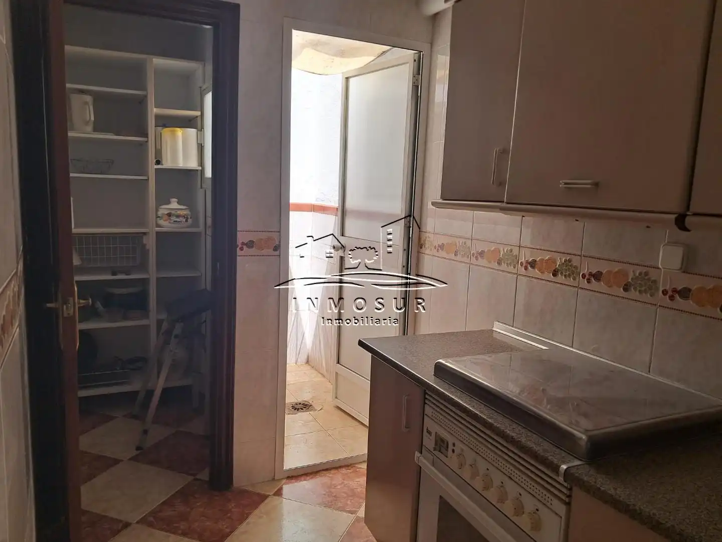 Cuina de Casa adosada en venda en Lucena amb Terrassa