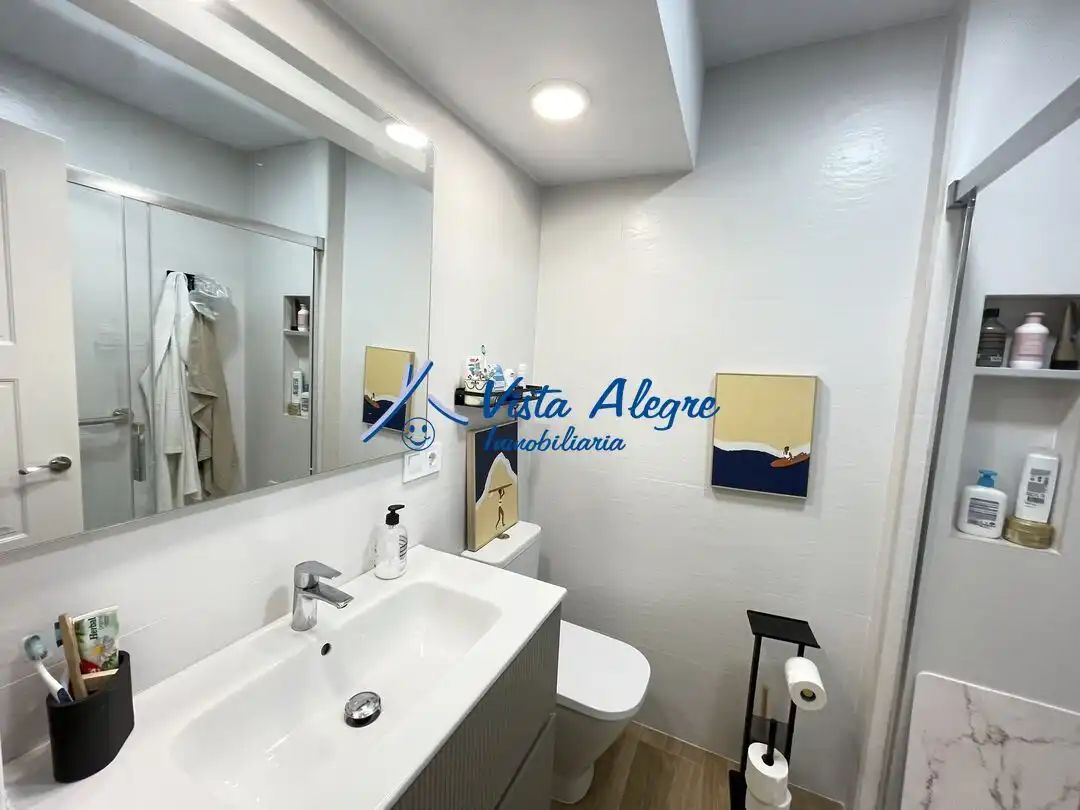Badezimmer von Wohnung zum Verkauf in Haro mit Klimaanlage, Heizung und Parkett