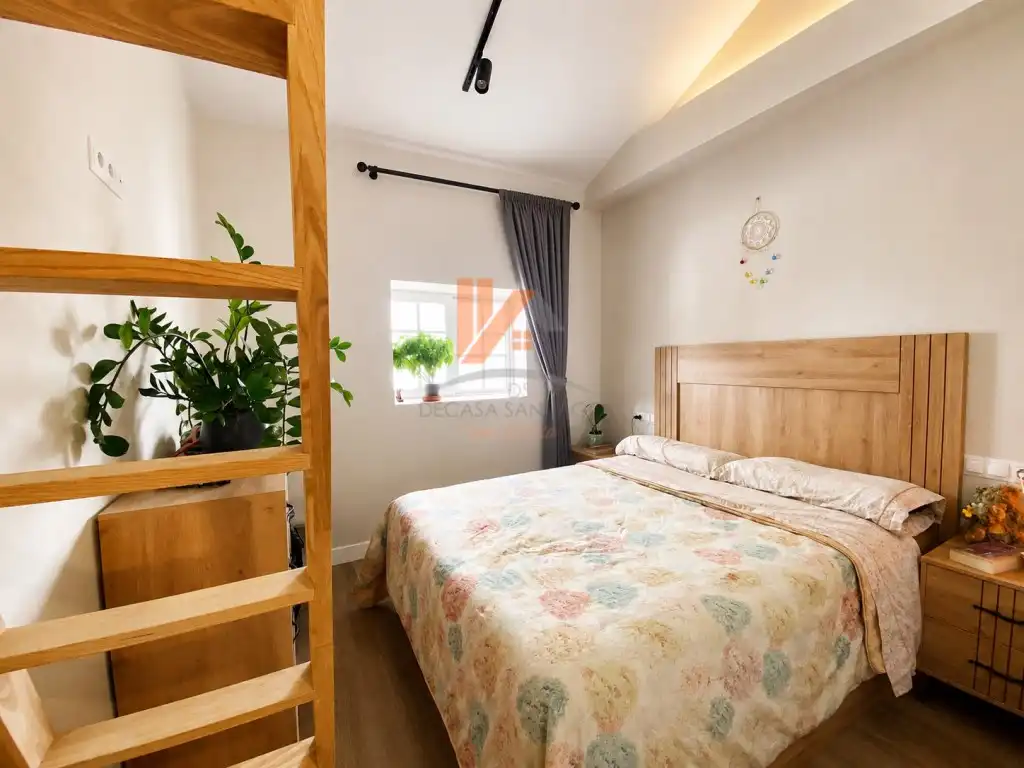 Habitación de Apartamento en venta en Santiago de Compostela 