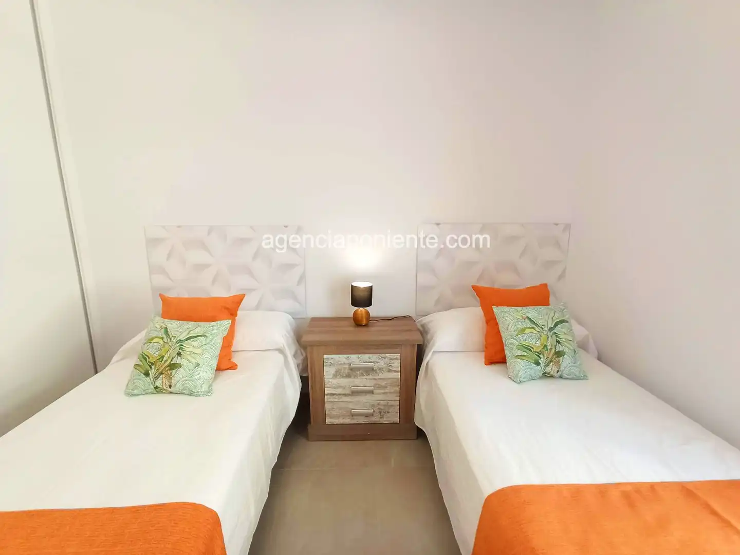 Bedroom of Flat for rent in Benidorm  with Air Conditioner, Terrace and Furnished