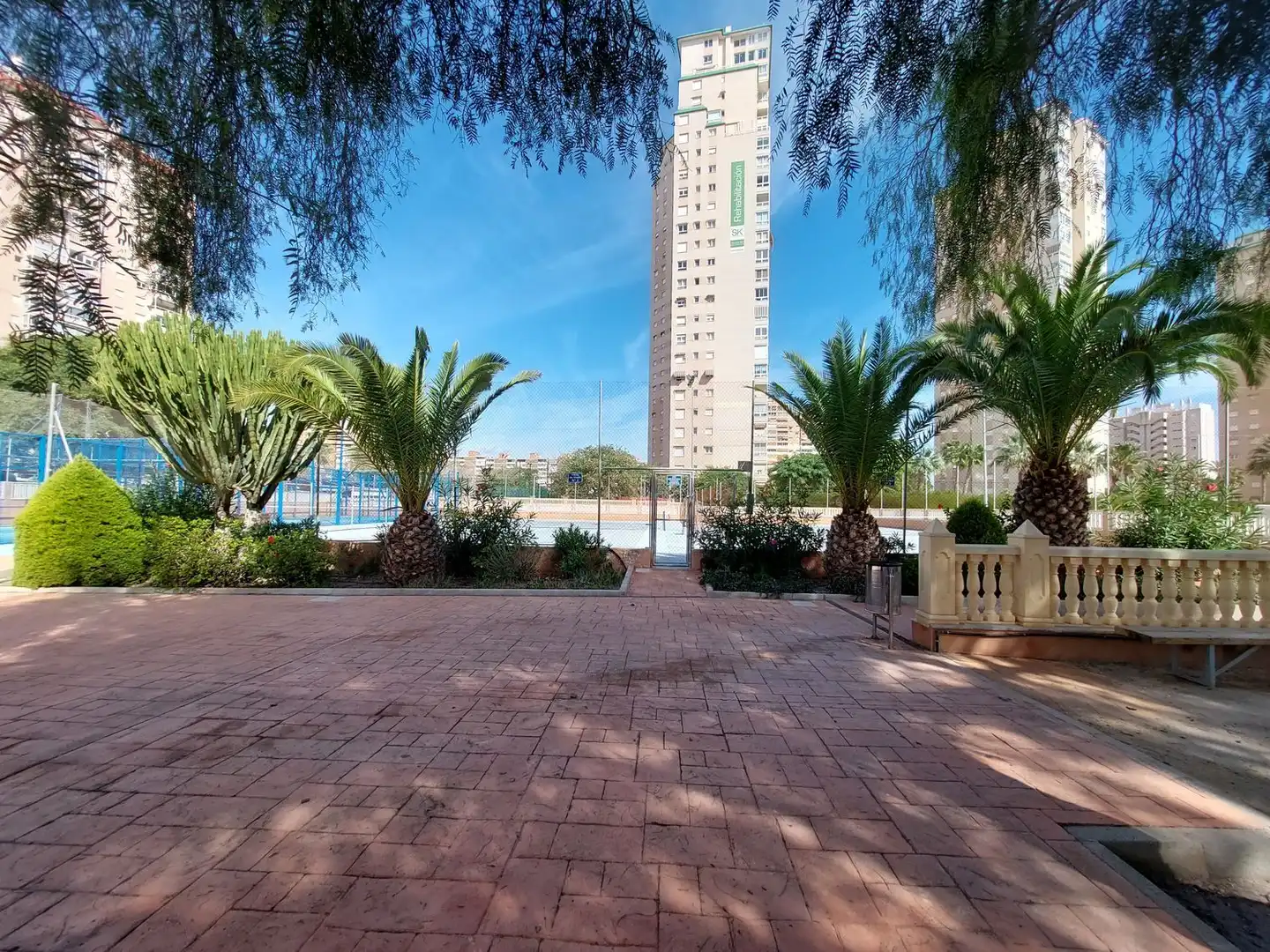Exterior view of Flat for sale in El Campello  with Terrace, Furnished and Community pool