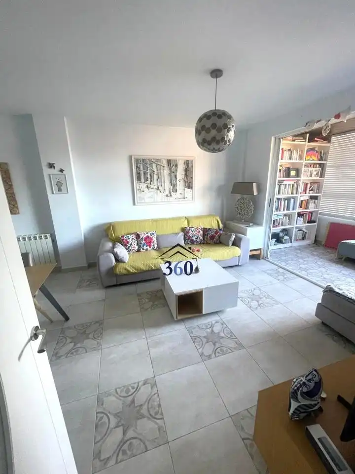 Sala d'estar de Pis en venda en Cáceres amb Aire condicionat i Terrassa