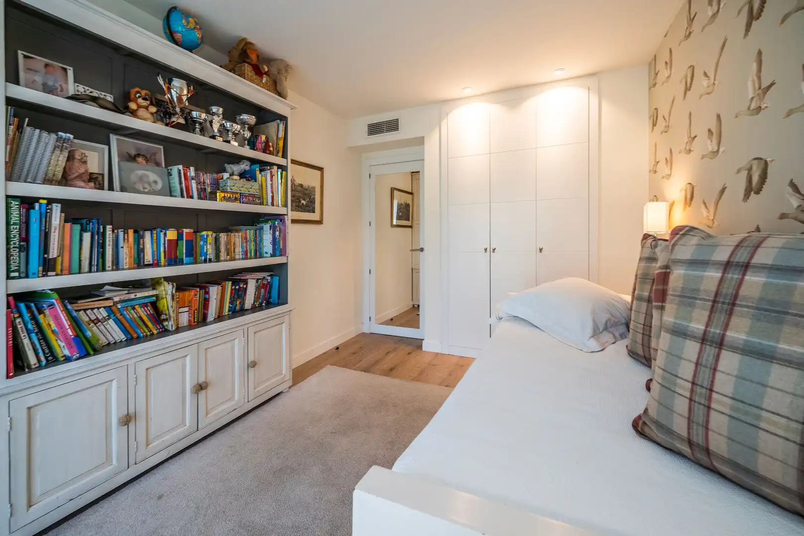 Bedroom of Flat for sale in La Moraleja  with Air Conditioner, Heating and Private garden