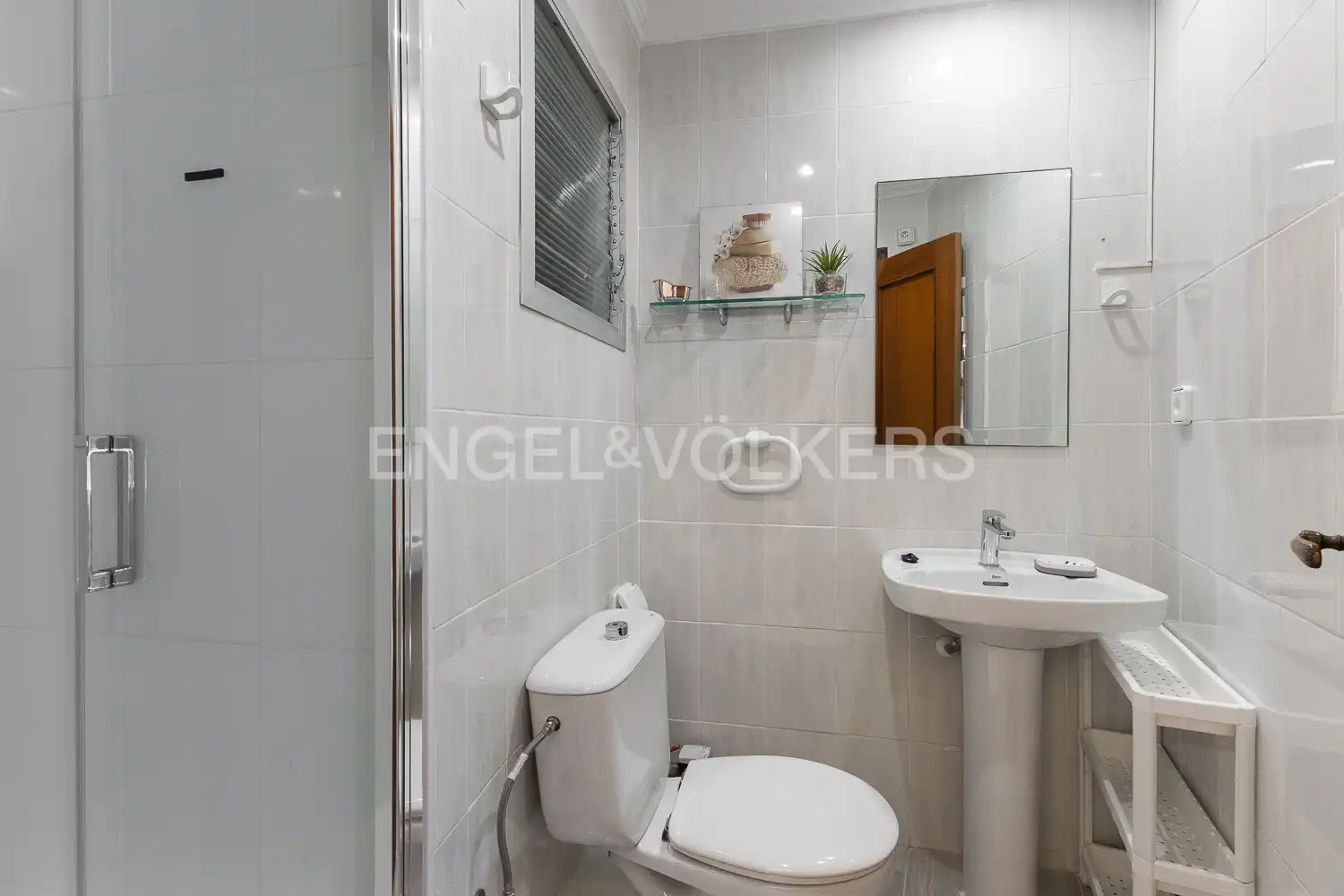 Bathroom of Flat for rent in Valencia  with Air Conditioner, Heating and Furnished