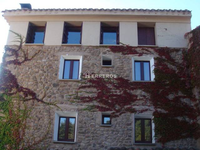 Casa-chalet en Venta en Ocón