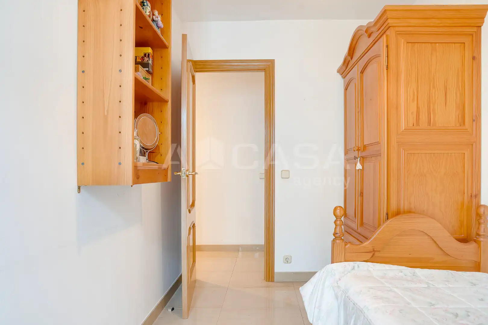 Habitación de Piso en venta en Cornellà de Llobregat con Calefacción y Balcón