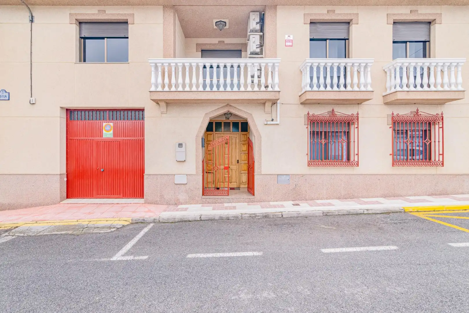Exterior view of Houses for sale in Maracena  with Terrace, Furnished and Balcony