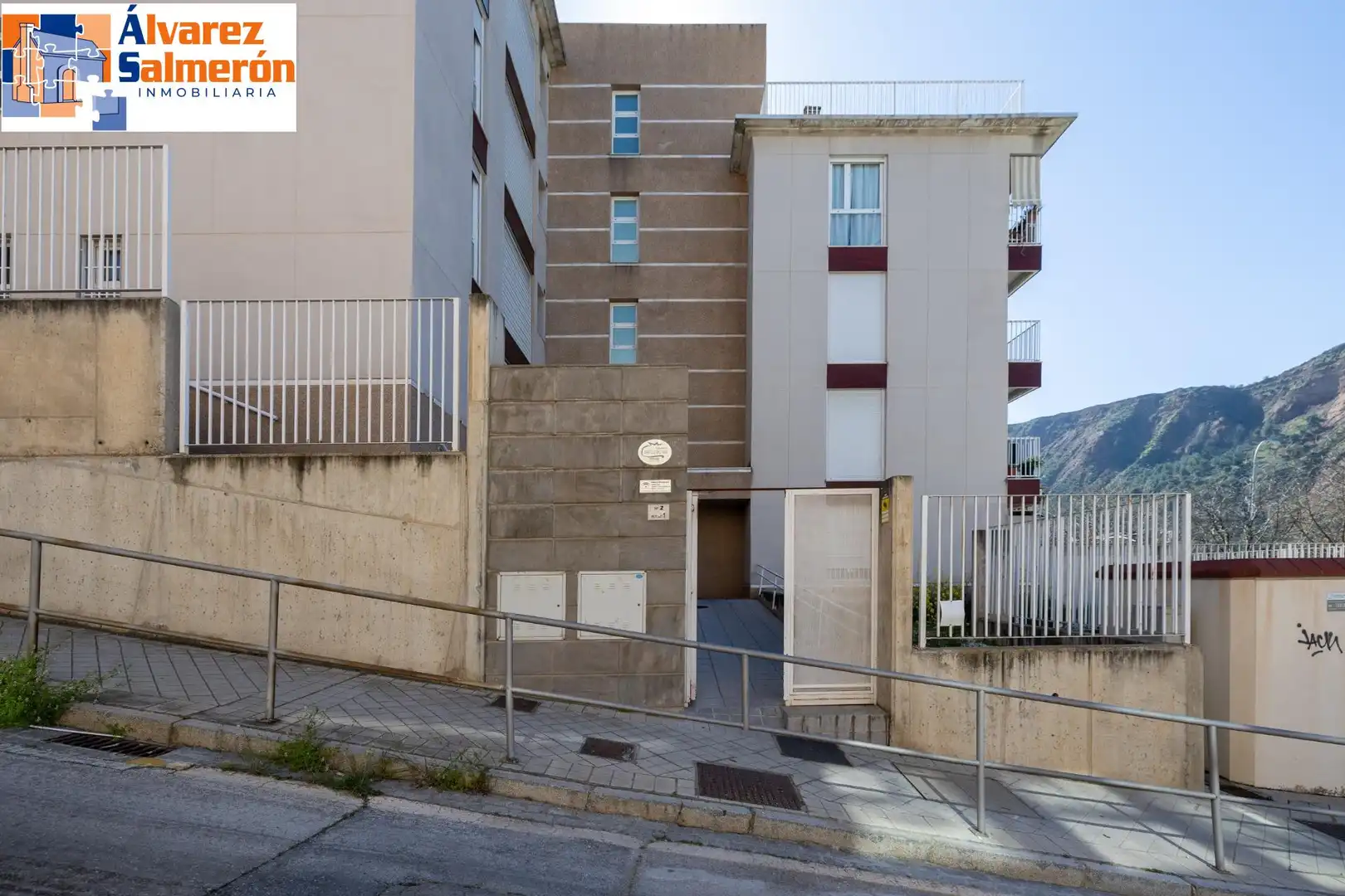 Pis amb ascensor en venda a Genil