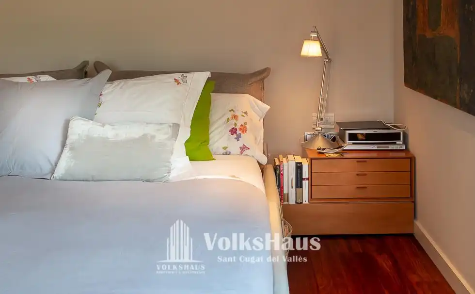 Schlafzimmer von Haus oder Chalet zum Verkauf in Sant Cugat del Vallès mit Klimaanlage, Heizung und Privatgarten