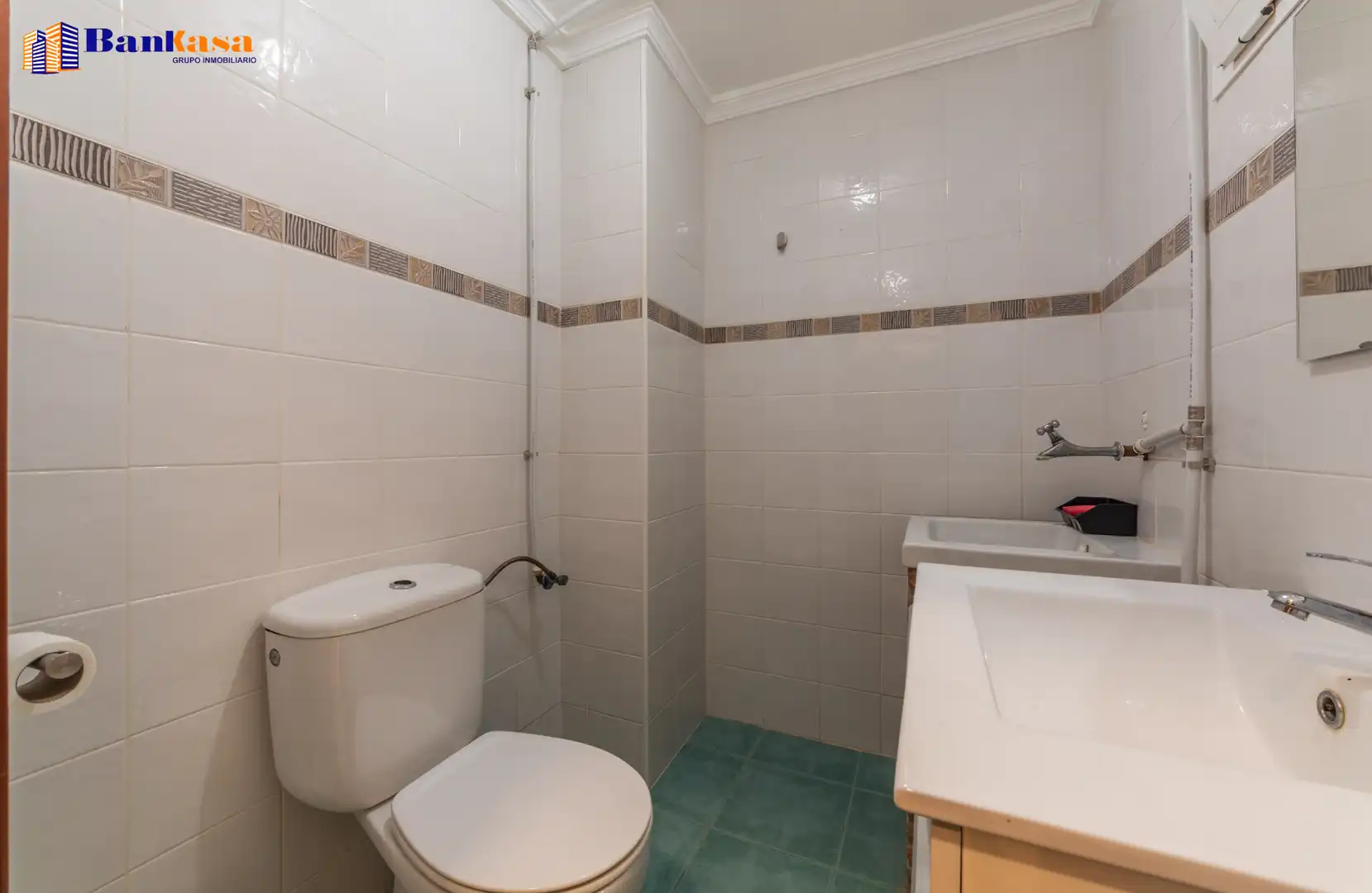 Baño de Local en traspaso en Pizarra con Aire acondicionado y Amueblado