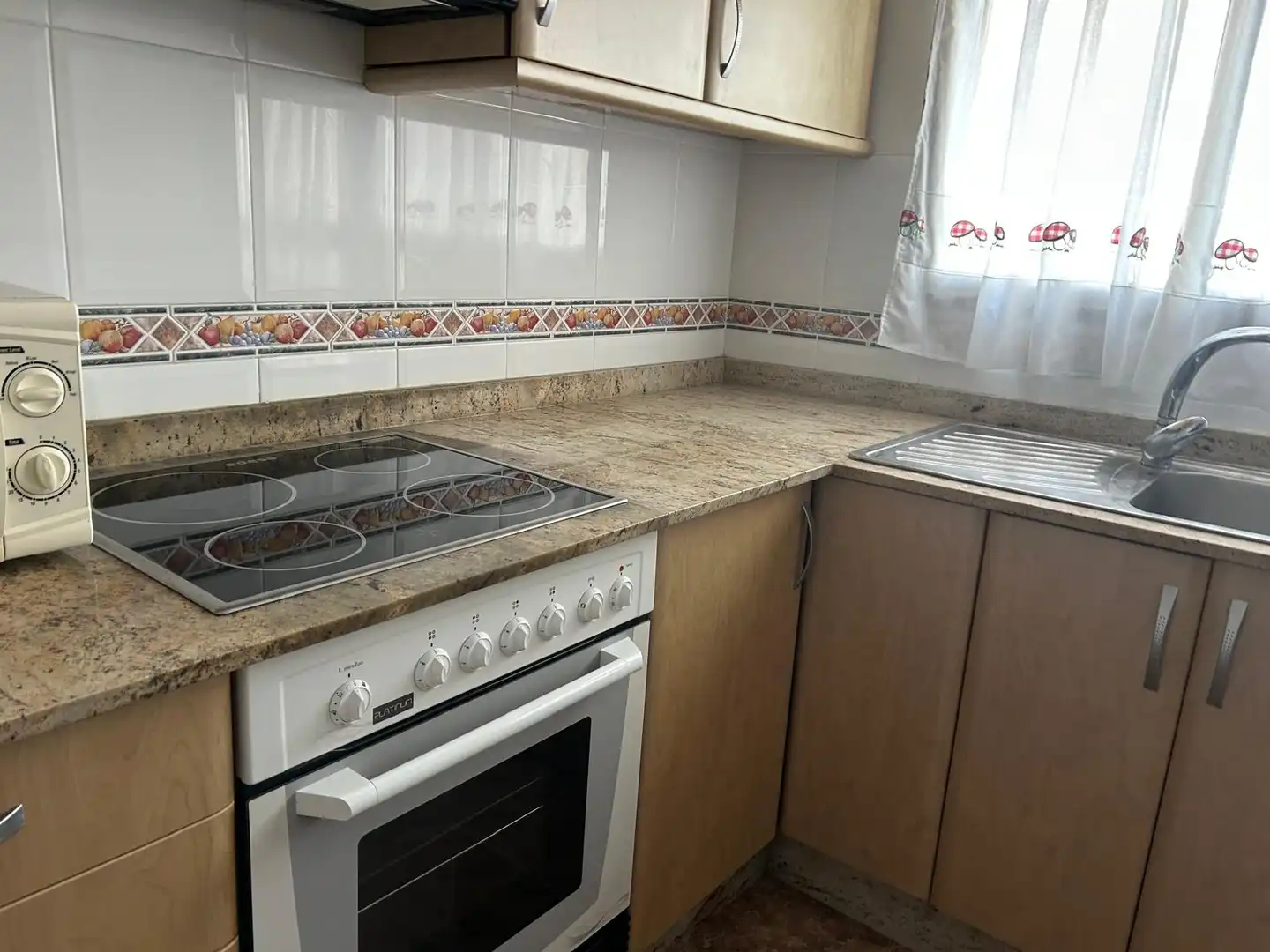 Kitchen of Flat for rent in Almansa, Albacete