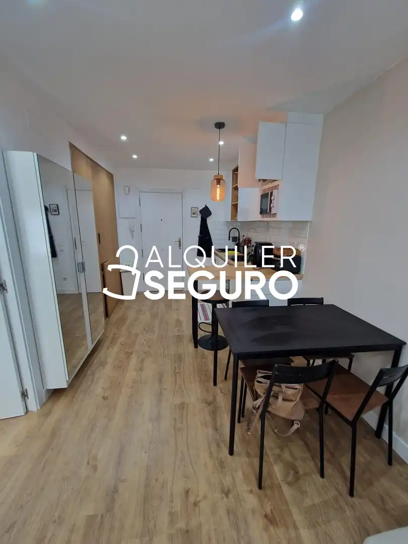 Cocina de Piso de alquiler en Madrid con Aire acondicionado, Calefacción y Amueblado