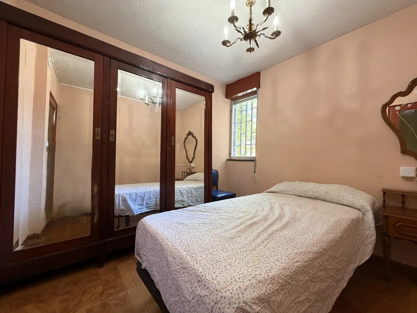 Bedroom of Flat for sale in Madrid  with Air Conditioner, Heating and Furnished