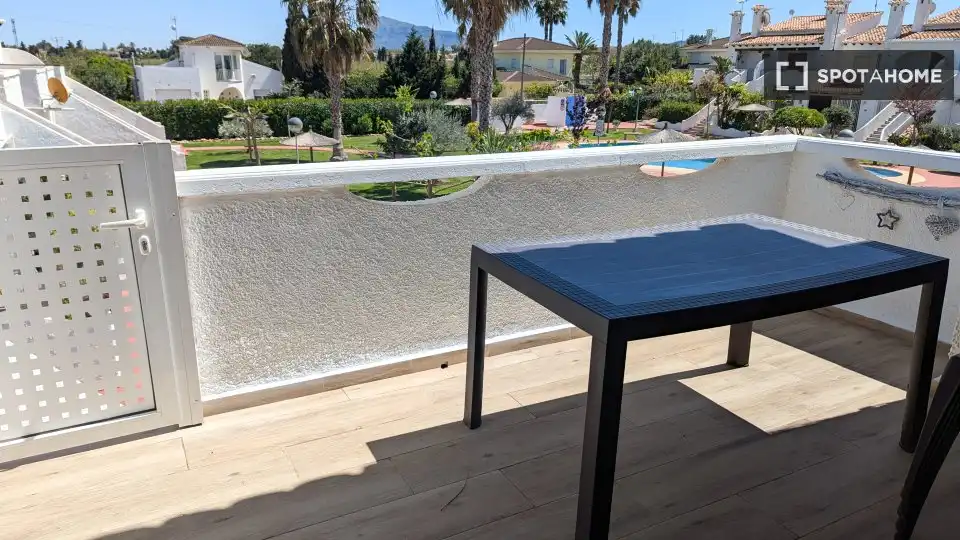 Terrace of Apartments for share in Dénia  with Air Conditioner, Terrace and Furnished