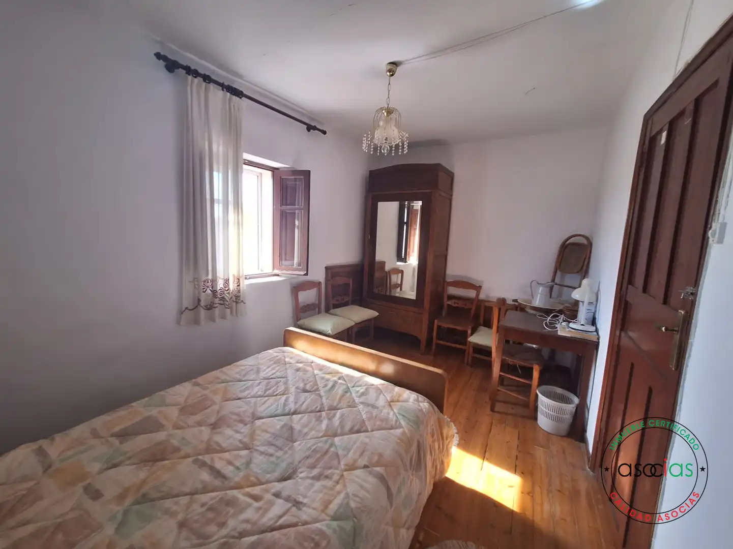 Habitación de Casa adosada en venta en Grajal de Campos con Calefacción, Jardín privado y Balcón
