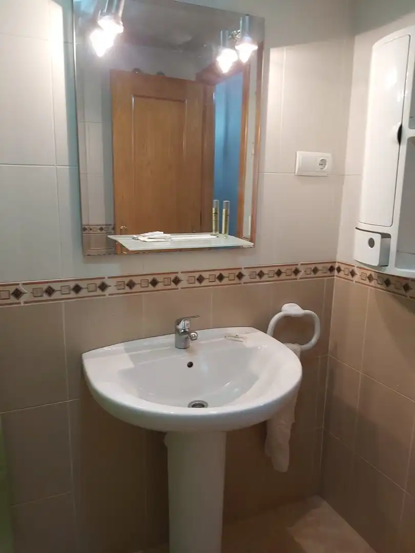 Baño de Piso de alquiler en Villaseca de la Sagra con Aire acondicionado, Calefacción y Amueblado