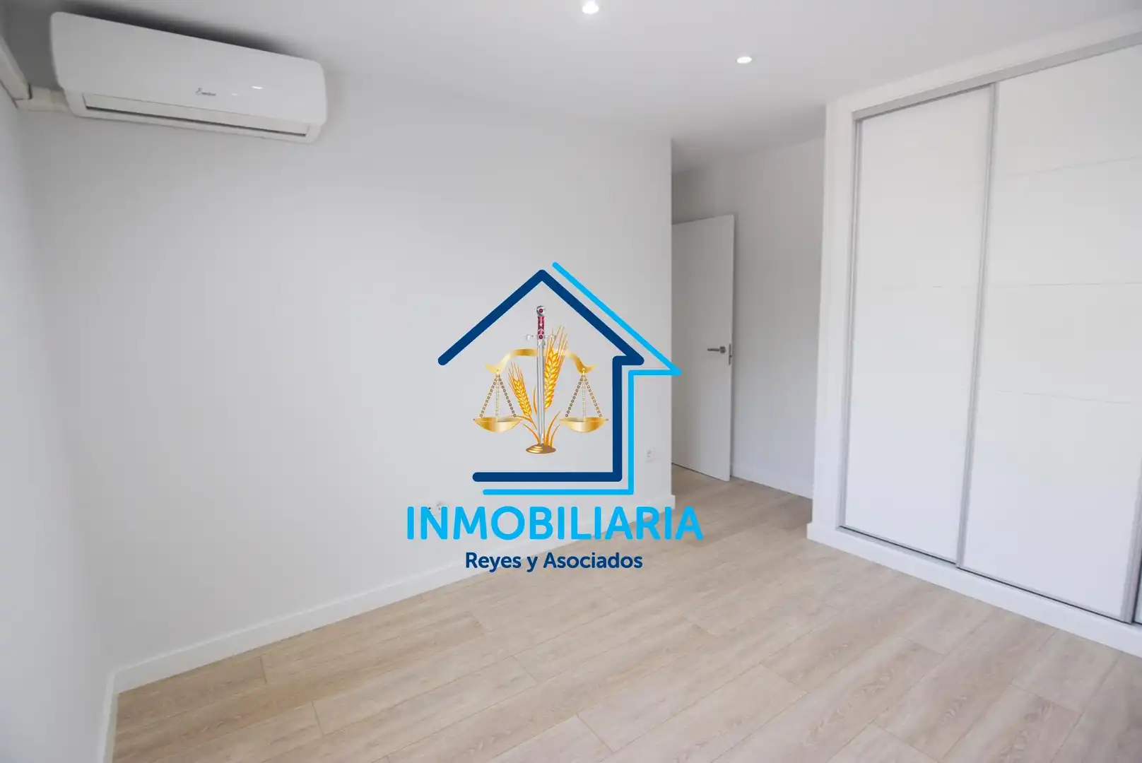 Flat for sale in Córdoba  with Air Conditioner and Heating