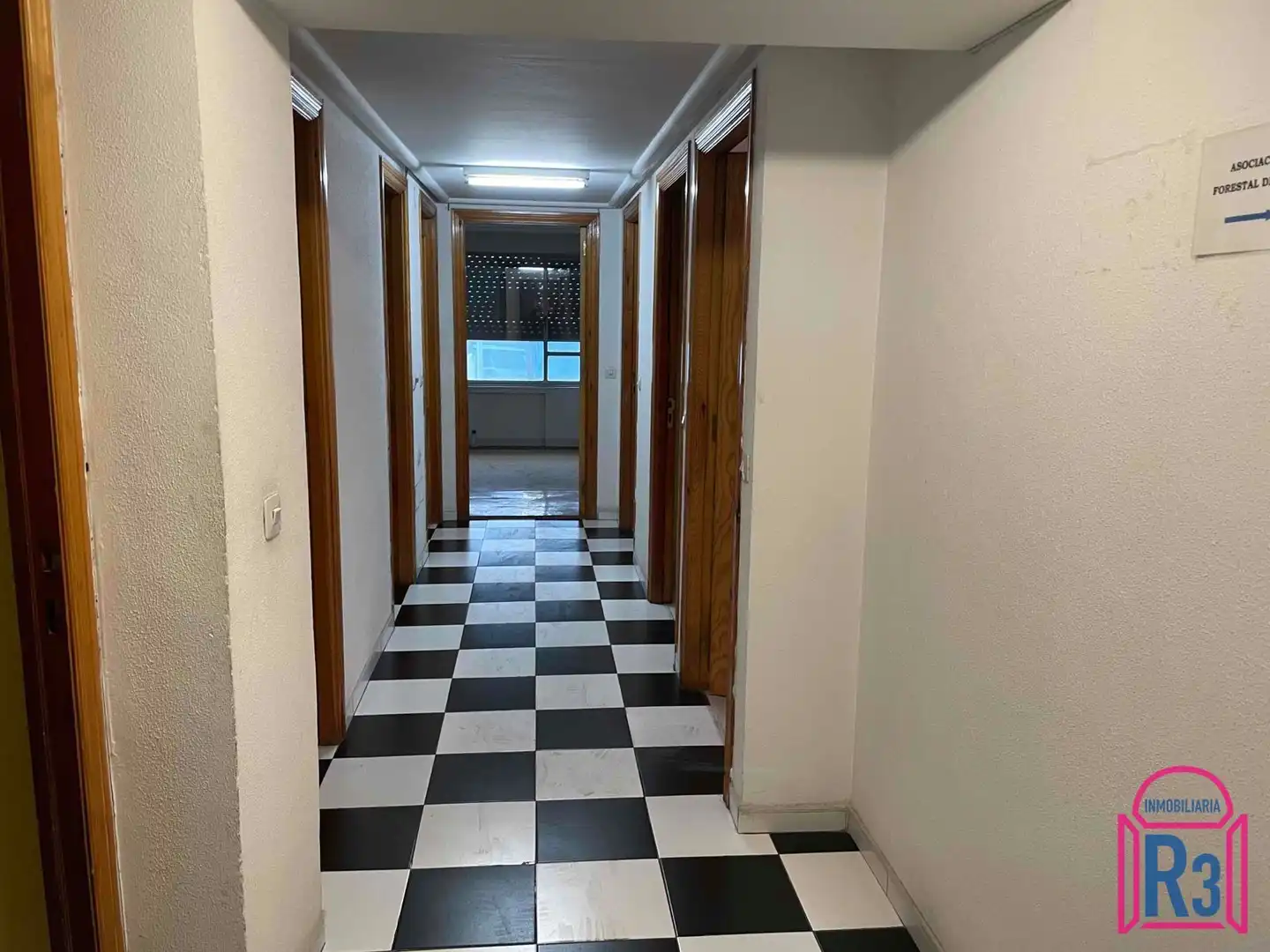 Office for rent in Sancho El Gordo esquina Palencia, La Vega - La Sal