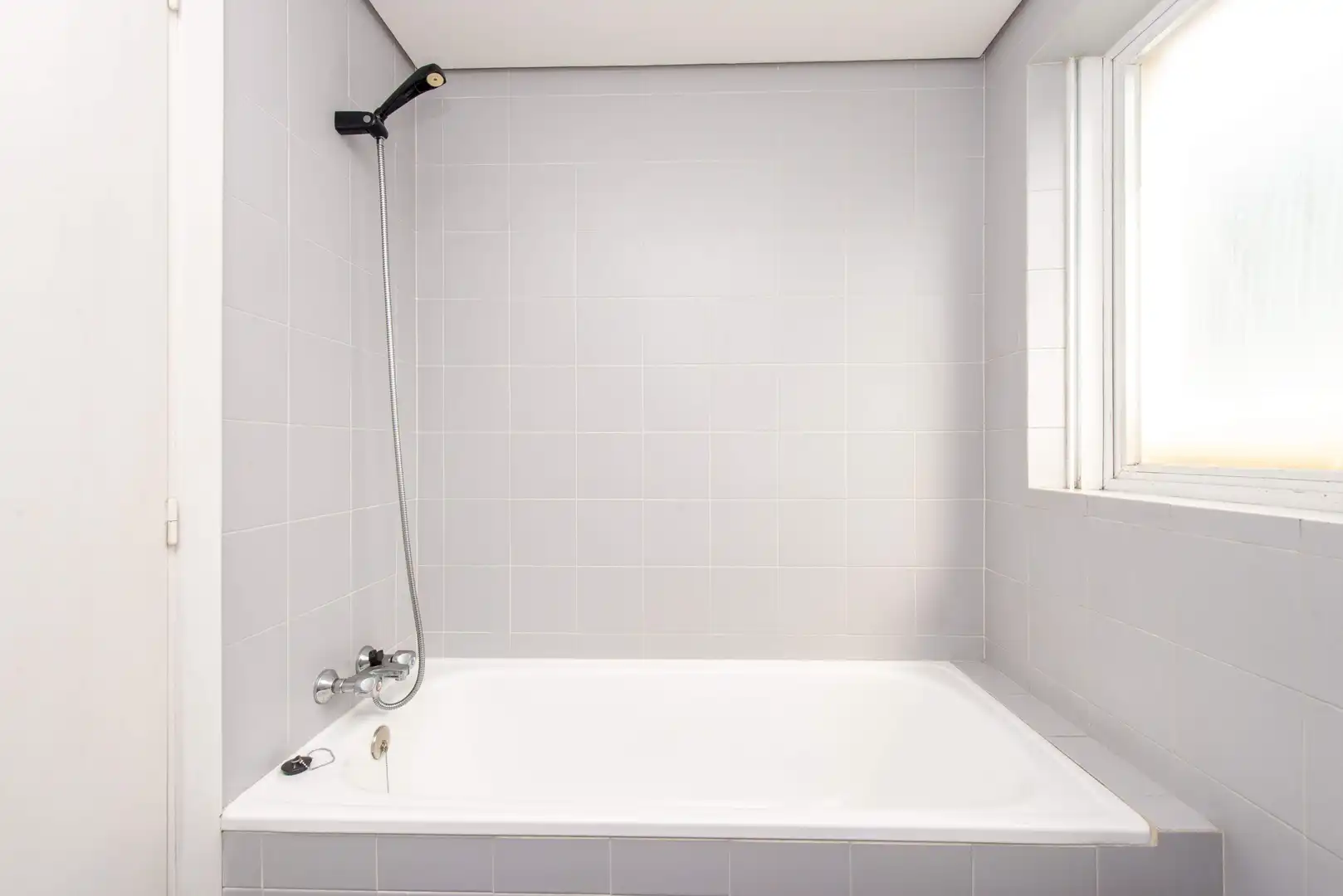 Bathroom of Flat for sale in A Coruña Capital   with Storage room